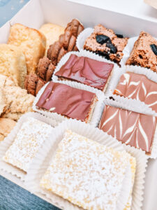 assortiment omnom patisserie